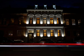 CASA CHITIC - HOTEL & RESTAURANT- Str Nicolae Balcescu 13, Braşov